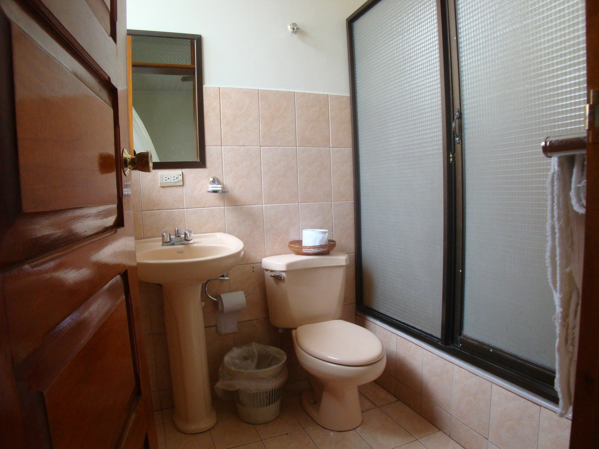 Hotel La Guaria Inn & Suites Alajuela Dış mekan fotoğraf